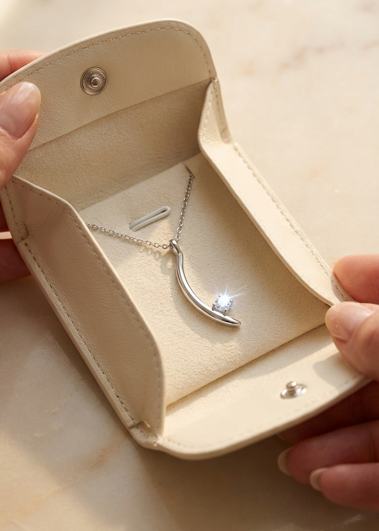 Signature Verana Necklace