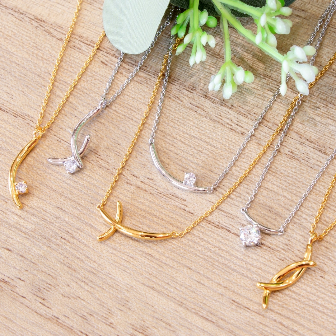 Solitaire Felicita Necklace