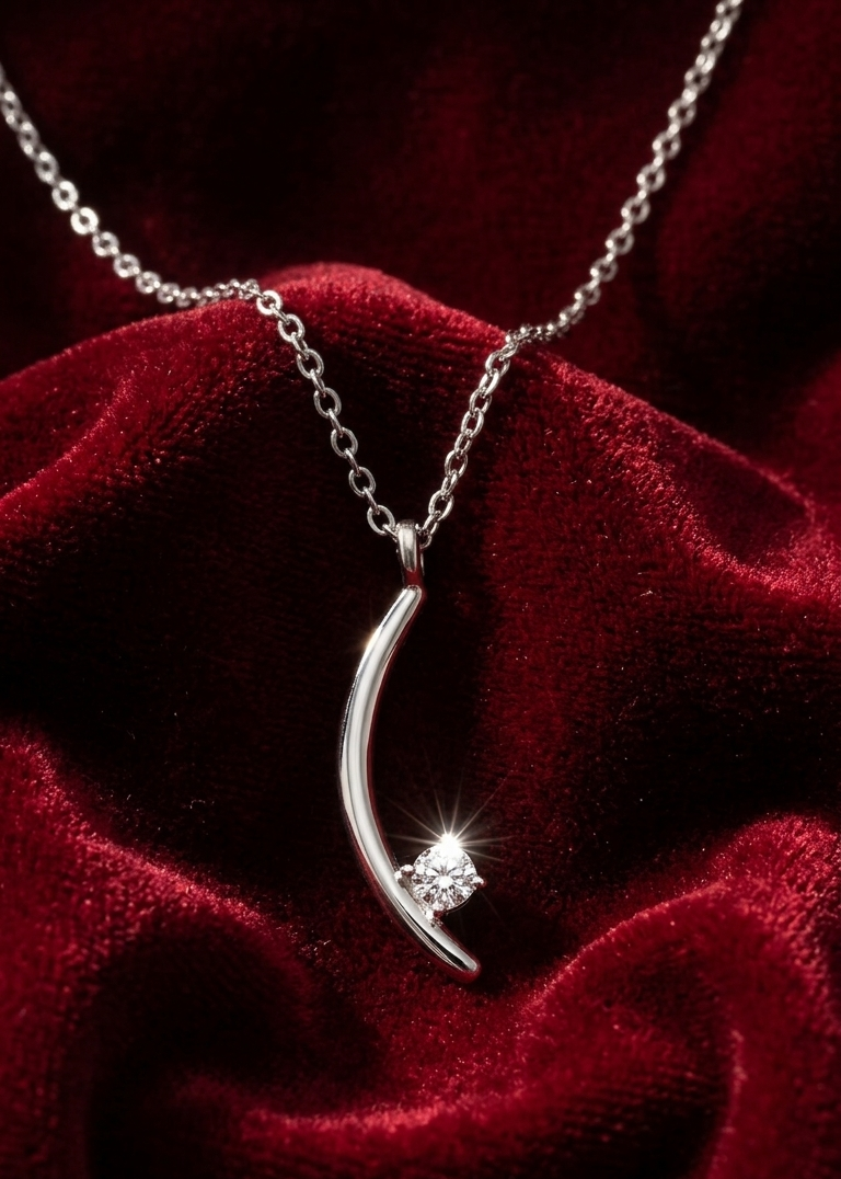 Signature Verana Necklace
