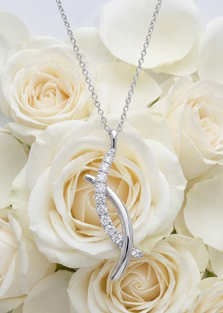 Intertwined Asciano Necklace